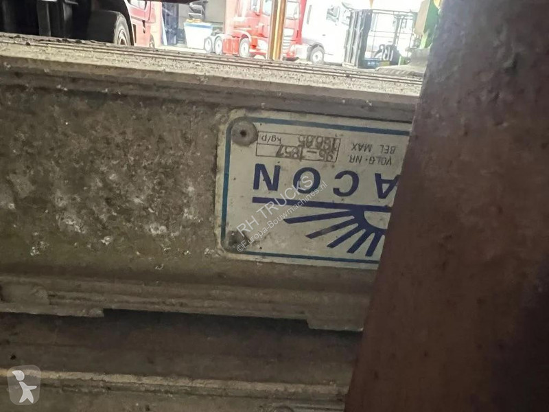 تجهيزات الأشغال العمومية  Oprijplaat 330 cm bij 55