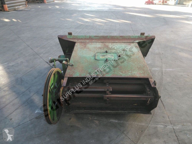 Náhradní díly stavba John Deere 1065