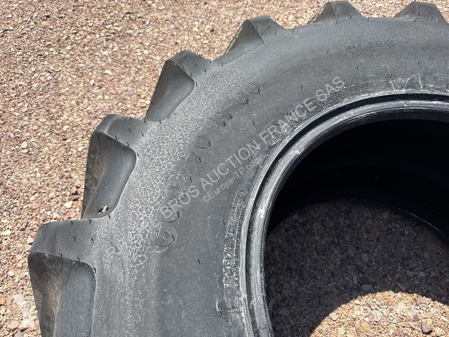 Запчасти для спецтехники Vredestein  600/70R30...