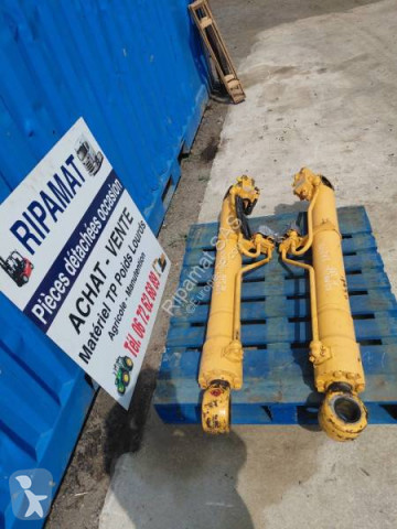 Zvedák ramena Komatsu