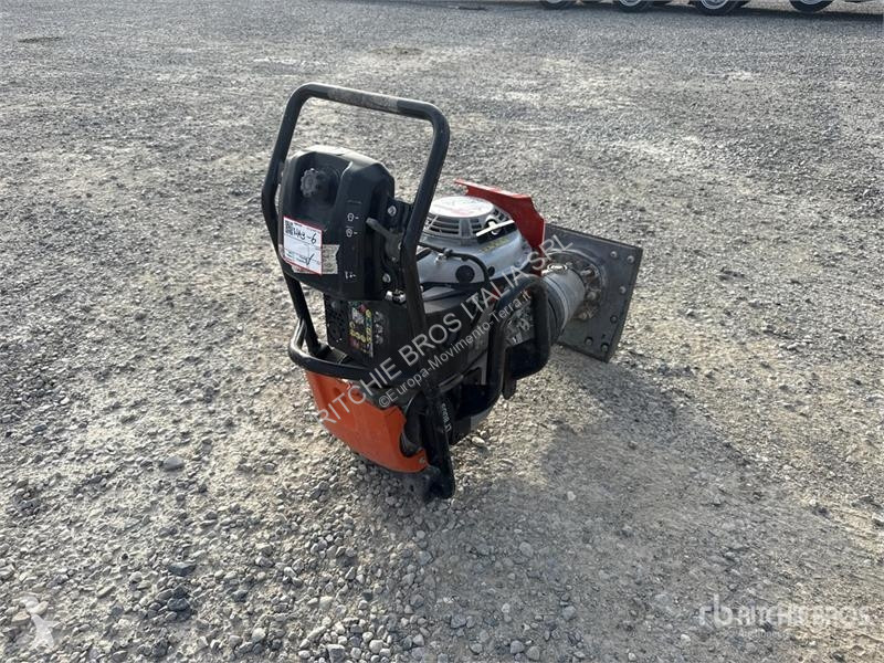Запчастини для спецтехніки Husqvarna LT 8005...