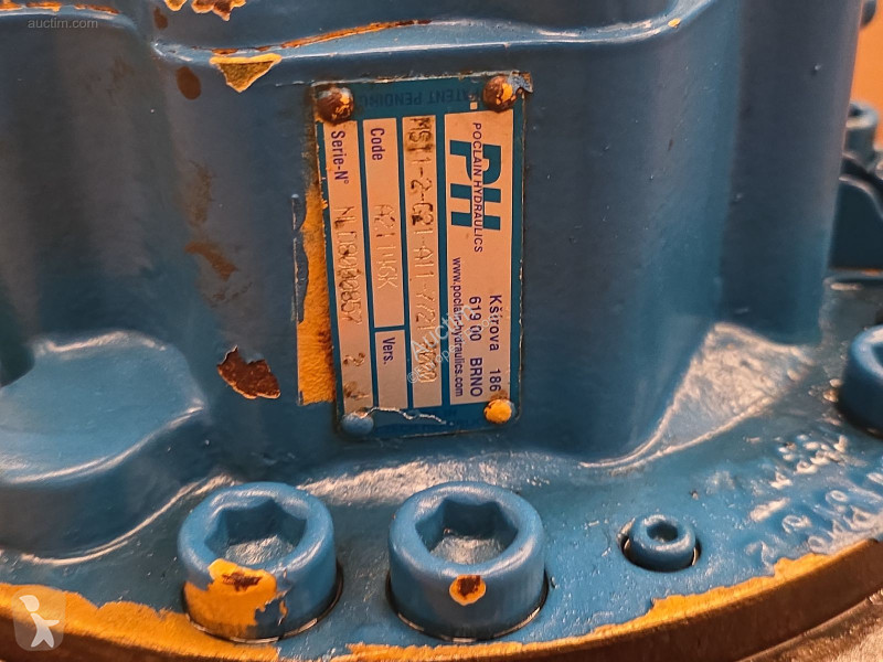 Pièces engins tp Poclain...