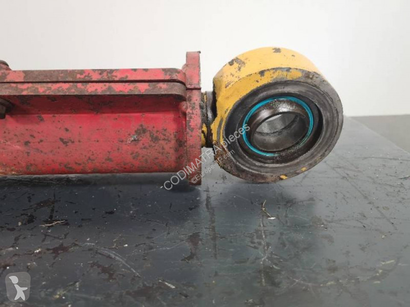 Pezzi di ricambio macchine movimento terra...