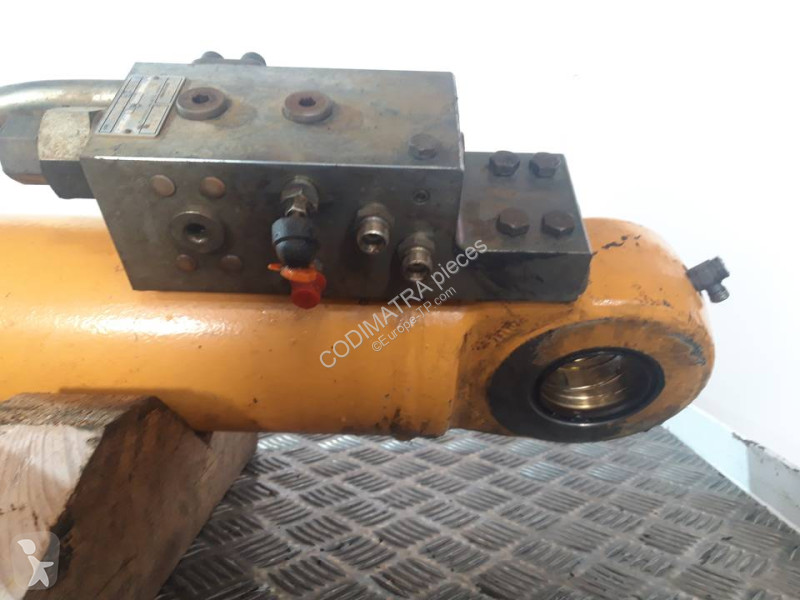 قطع غيار الأشغال العمومية Liebherr R900C