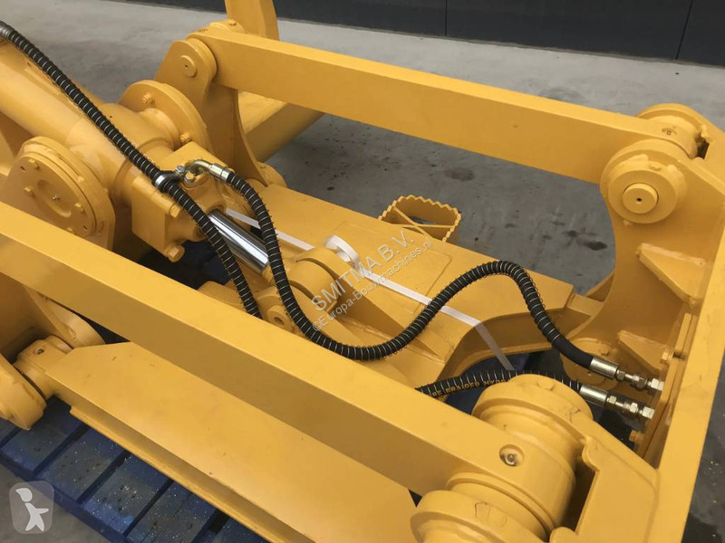 Stavební vybavení Komatsu D65