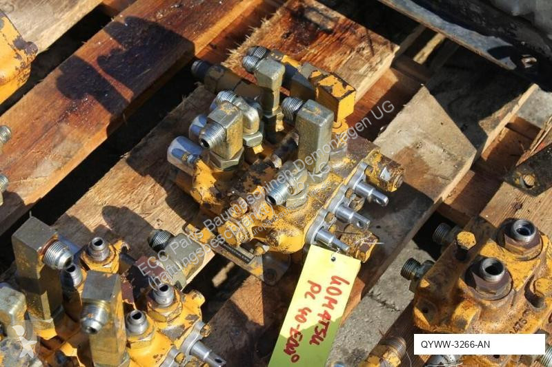 Peças máquinas de construção civil Komatsu...