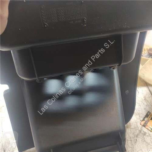 قطع غيار الأشغال العمومية Iveco Marchepied...