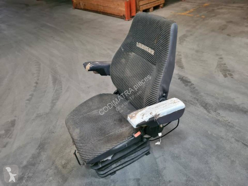 قطع غيار الأشغال العمومية Liebherr R914C