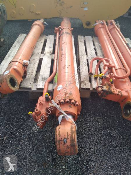 قطع غيار الأشغال العمومية Hitachi