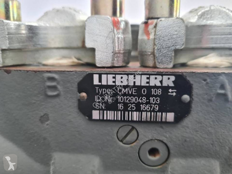 Peças máquinas de construção civil Liebherr...
