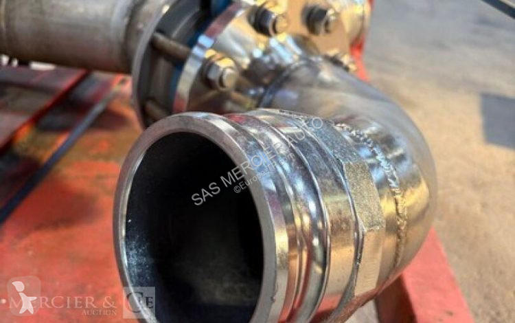 Запчастини для спецтехніки  pompe a eau en...