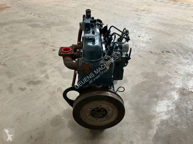 قطع غيار الأشغال العمومية Kubota D 905