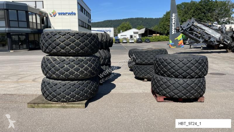 Losse onderdelen bouwmachines Hamm Reifen für...