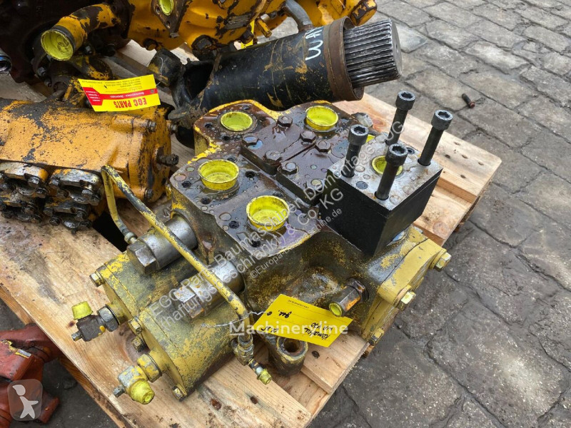 Recambios maquinaria OP Komatsu Distributeur...