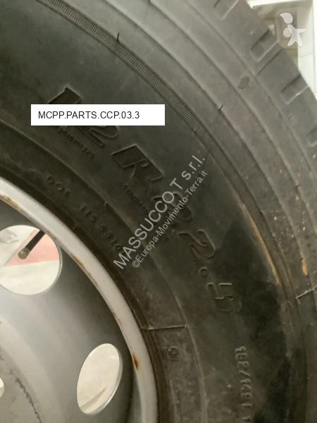 قطع غيار الأشغال العمومية  Roue 12.00-22.5