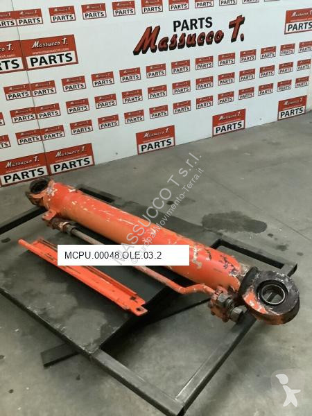 قطع غيار الأشغال العمومية  Vérin hydraulique...