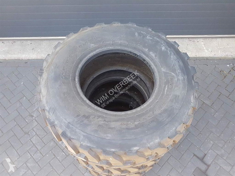 Losse onderdelen bouwmachines  (Dunlop / Mitas)...