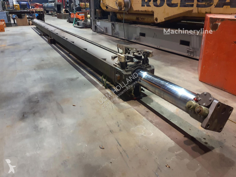 قطع غيار الأشغال العمومية Liebherr
