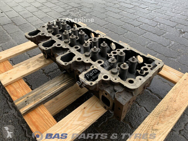 قطع غيار الآليات الثقيلة Renault Cylinderhead...