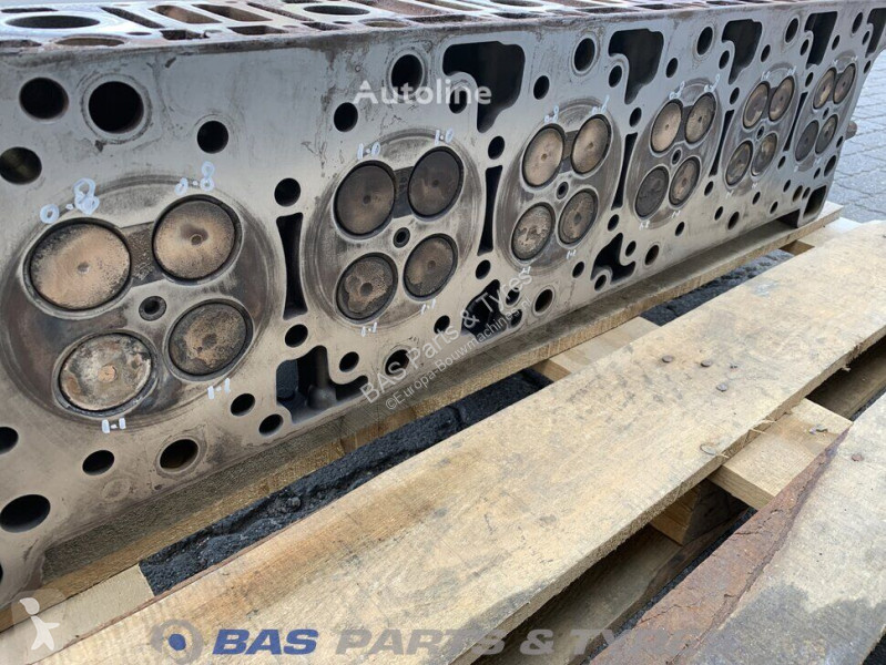 قطع غيار الآليات الثقيلة Mercedes Cylinderhead...