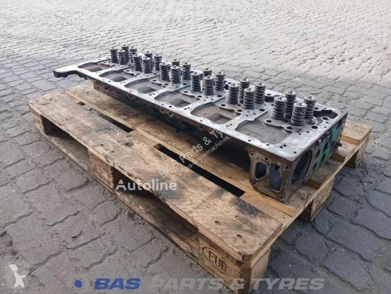 قطع غيار الآليات الثقيلة Volvo Cylinderhead...
