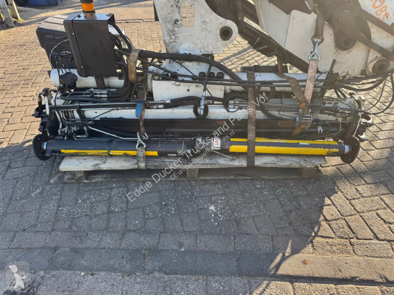 Pezzi di ricambio macchine movimento terra Hiab...