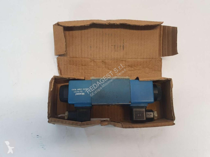 Запчасти для спецтехники Vickers DGV4 3S 2C M U...