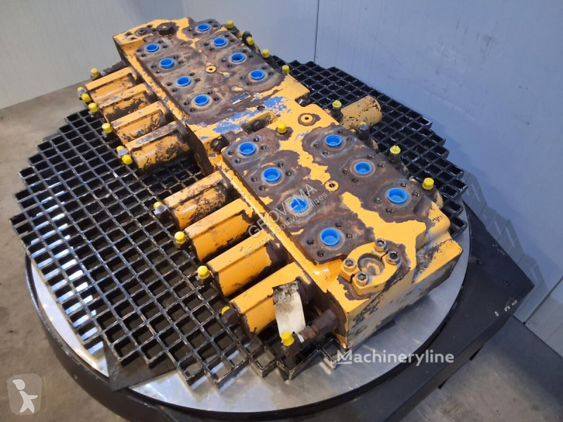 Запчасти для спецтехники Liebherr