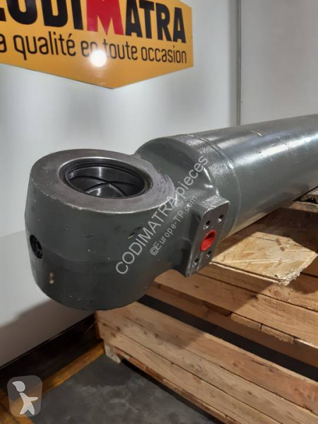 Pezzi di ricambio macchine movimento terra...