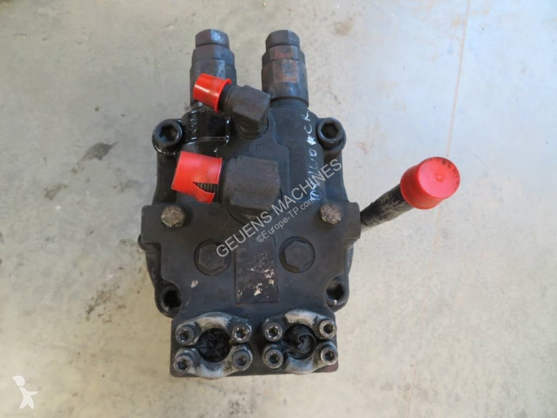 قطع غيار الأشغال العمومية Doosan 107301-00170A...
