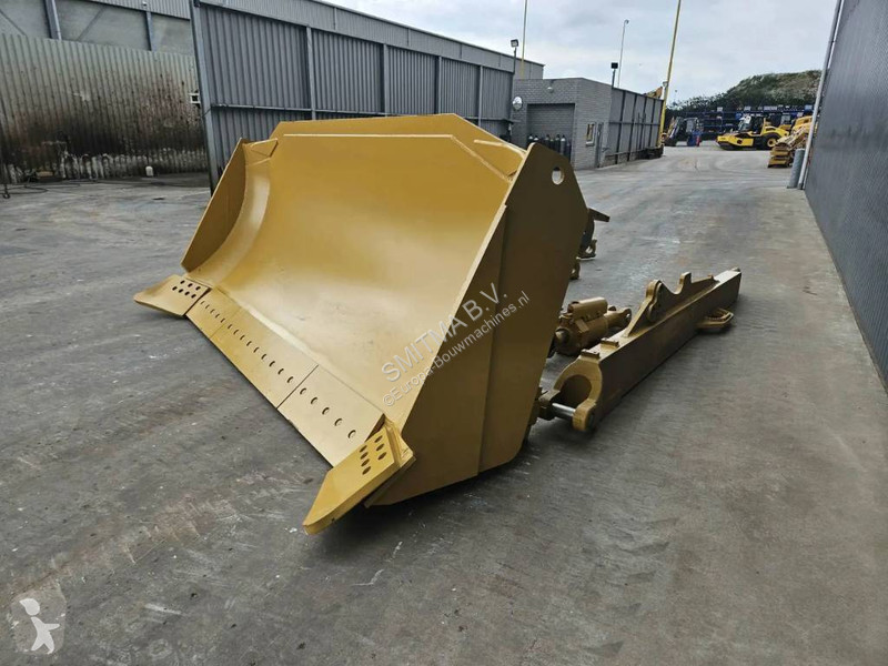Buldozer  D8T