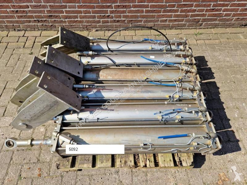 Losse onderdelen bouwmachines  Vérin...