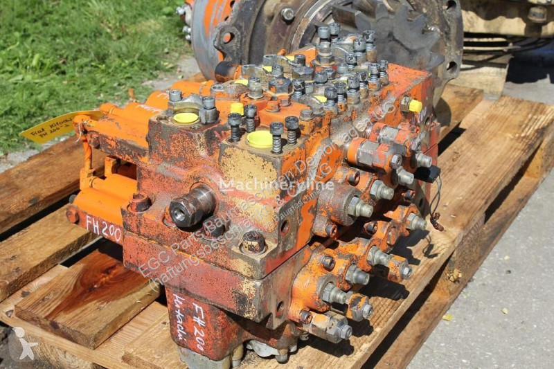 قطع غيار الأشغال العمومية Hitachi Distributeur...
