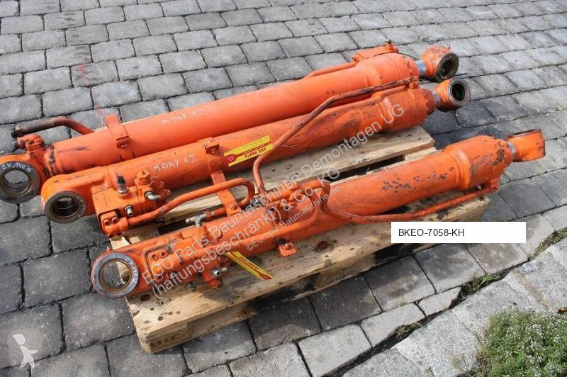 Pezzi di ricambio macchine movimento terra Hitachi