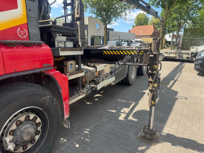 Pezzi di ricambio macchine movimento terra Hiab...
