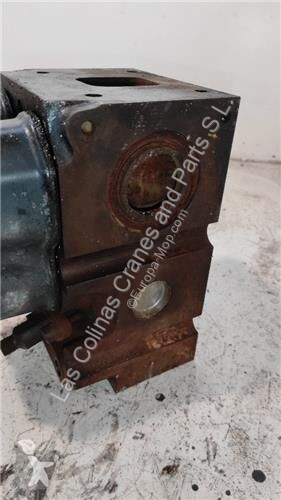 قطع غيار الآليات الثقيلة Renault Culasse 426708...