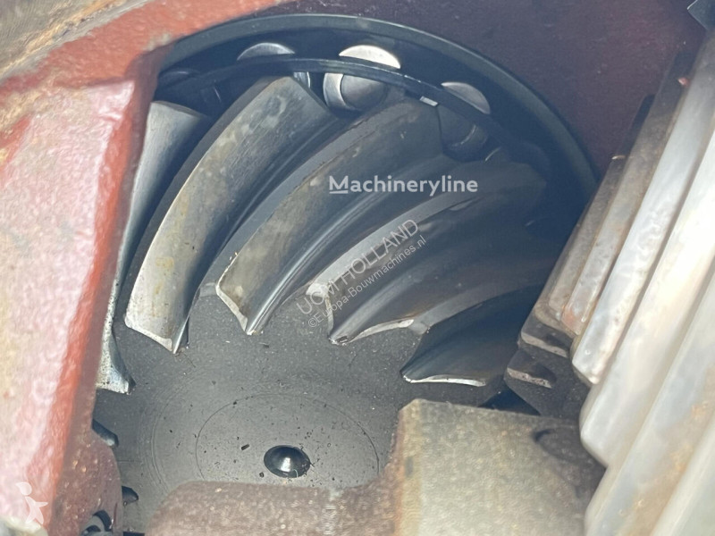 قطع غيار الأشغال العمومية Liebherr