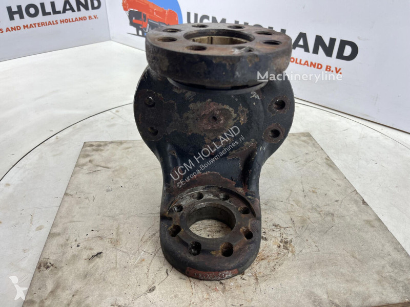 Pièces engins tp  Steering knuckle 12 holes axle 3