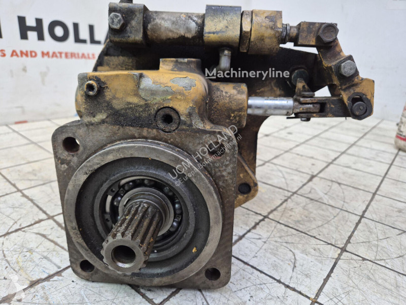 Pièces engins tp Grove 880 ATT PTO and Gear pump