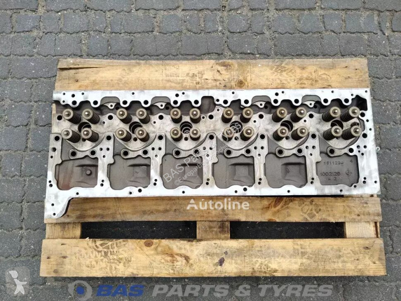 قطع غيار الآليات الثقيلة Volvo Cylinderhead...