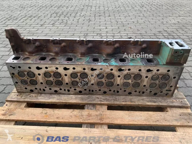 قطع غيار الآليات الثقيلة Volvo Cylinderhead...