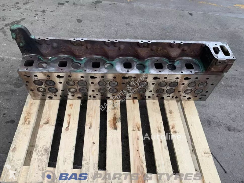 قطع غيار الآليات الثقيلة Volvo Cylinderhead...