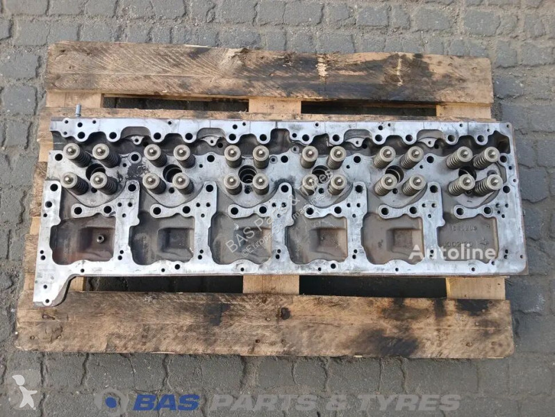 قطع غيار الآليات الثقيلة Volvo Cylinderhead...