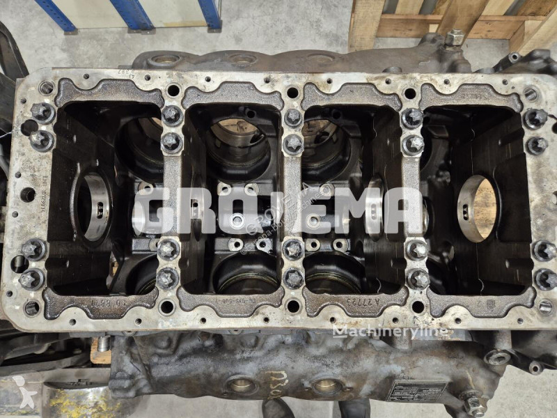 Pièces engins tp Liebherr Crankcase