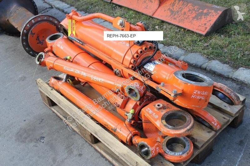 Pezzi di ricambio macchine movimento terra Hitachi