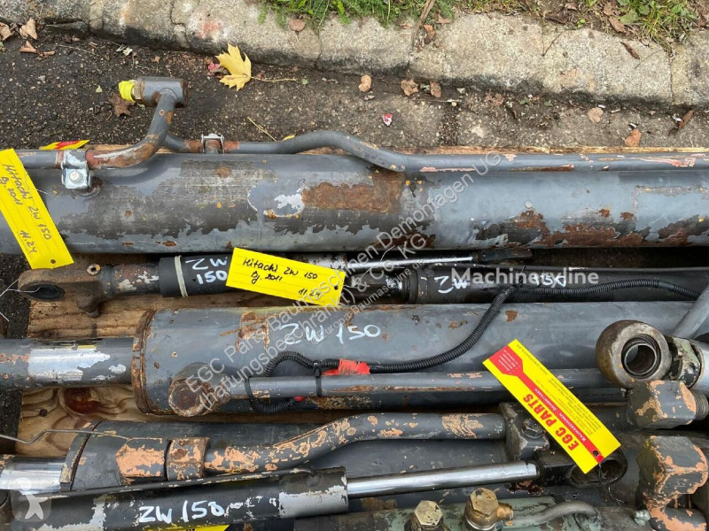Pezzi di ricambio macchine movimento terra Hitachi