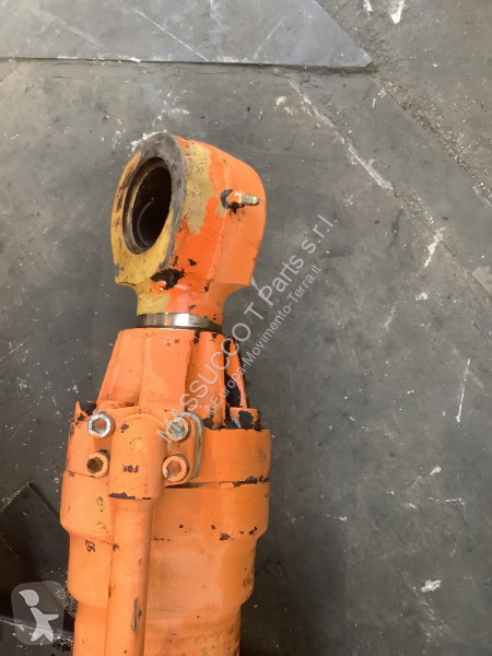 Piese de schimb utilaje lucrări publice  FH 200 E