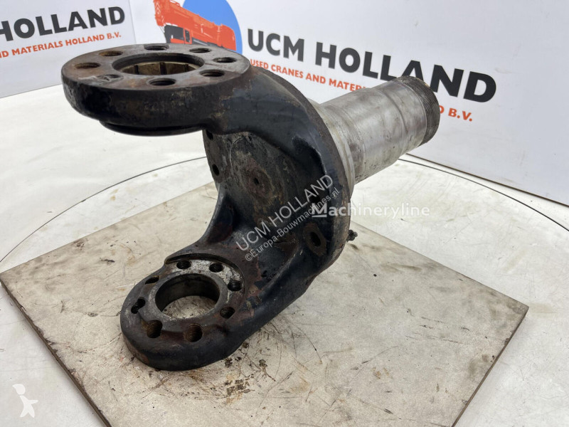 Pièces engins tp  Steering knuckle 12 holes axle 3
