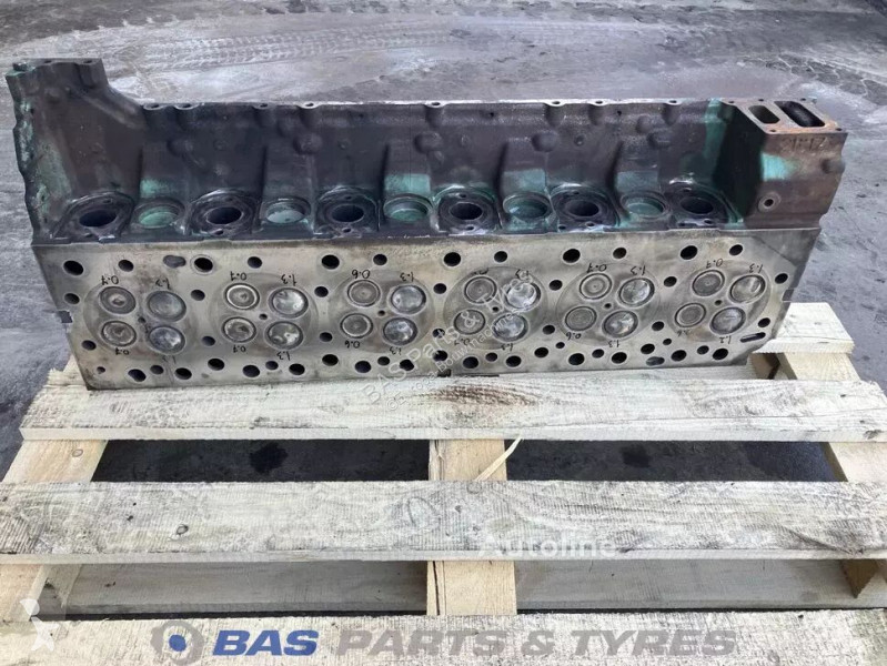 قطع غيار الآليات الثقيلة Volvo Cylinderhead...