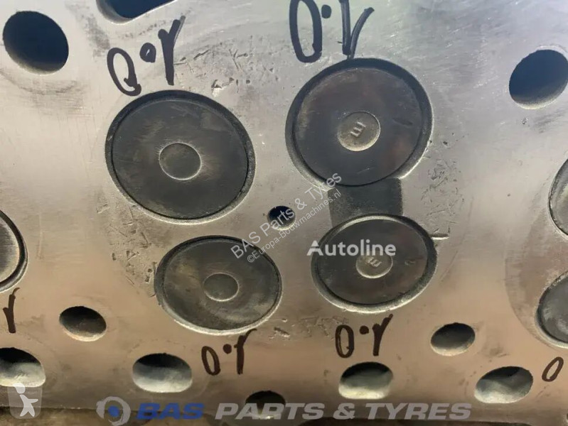 قطع غيار الآليات الثقيلة Volvo Cylinderhead D8K...